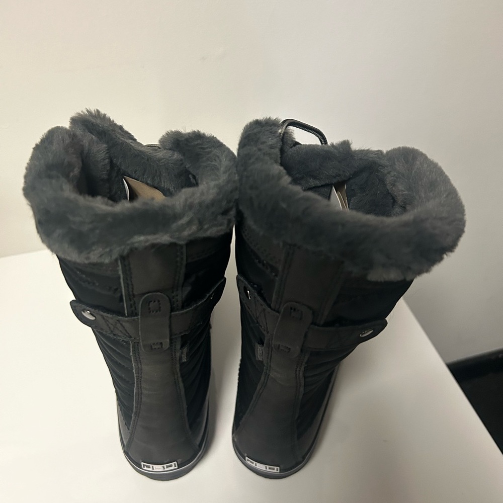 JBU Black Quilted Winter Boots size 10 - Brand New - Picture 2 of 6